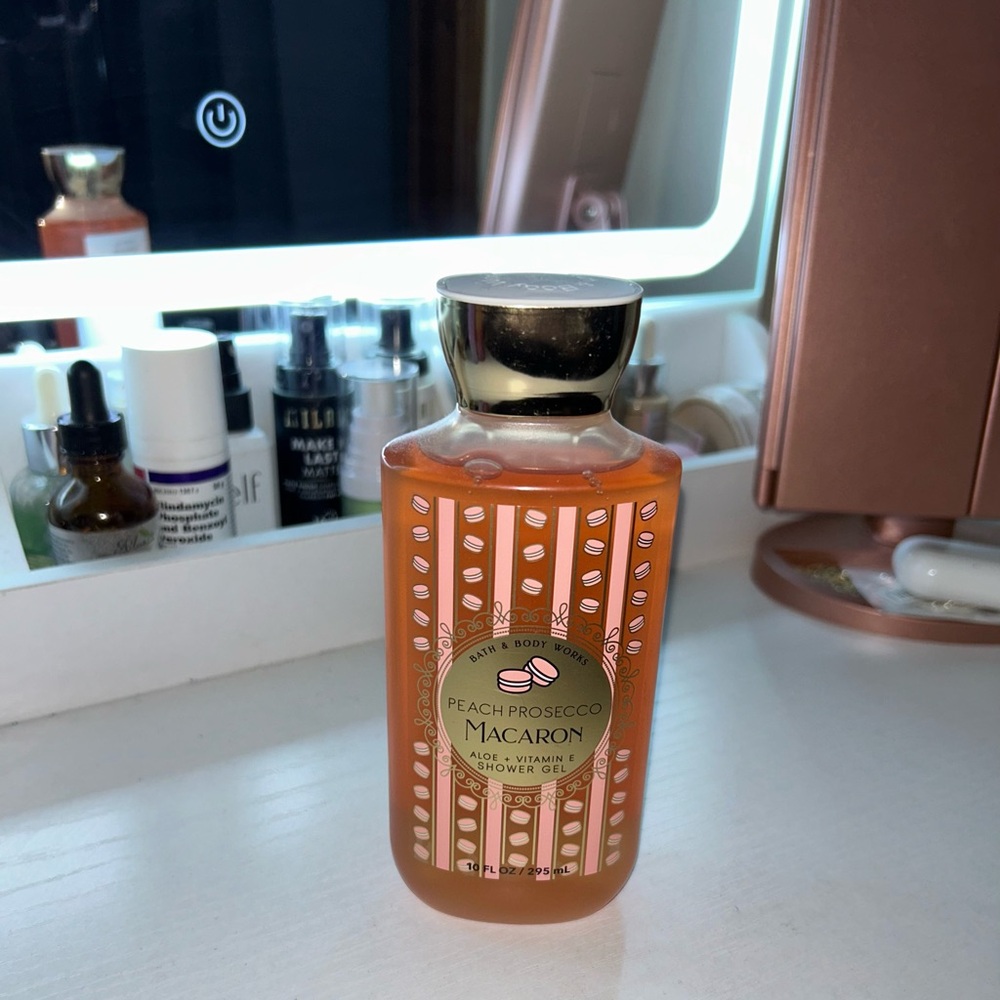 Bath & Body Works Peach Prosecco Macaron Body Wash